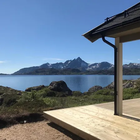 Private Newly Built Waterfront Cabin In Lofoten