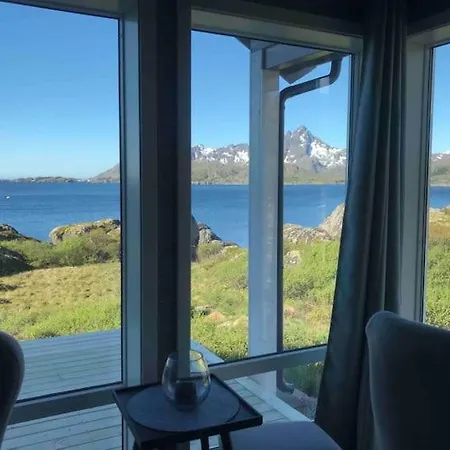 Private Newly Built Waterfront Cabin In Lofoten * Leknes