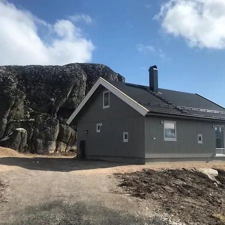 Tatil Evi Private Newly Built Waterfront Cabin In Lofoten Leknes