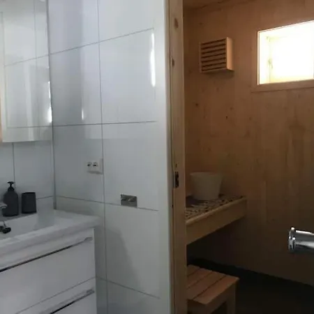 Private Newly Built Waterfront Cabin In Lofoten *