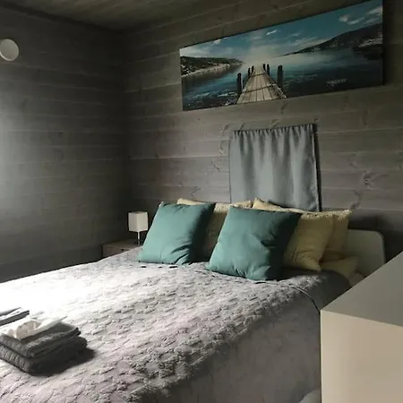 Holiday home Private Newly Built Waterfront Cabin In Lofoten