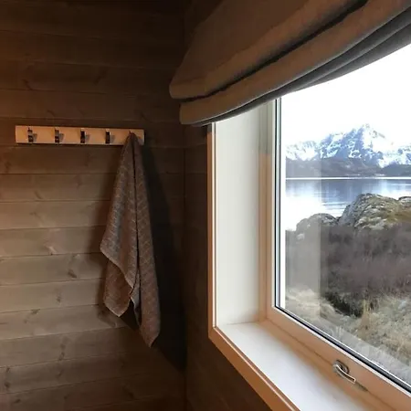 Private Newly Built Waterfront Cabin In Lofoten