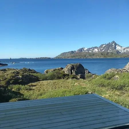 Private Newly Built Waterfront Cabin In Lofoten *