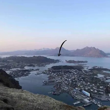 Private Newly Built Waterfront Cabin In Lofoten Tatil Evi