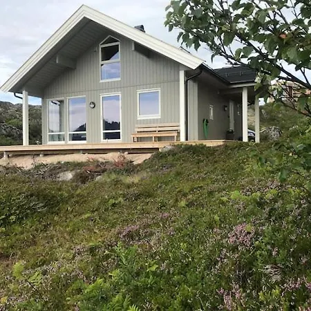 Private Newly Built Waterfront Cabin In Lofoten * Leknes