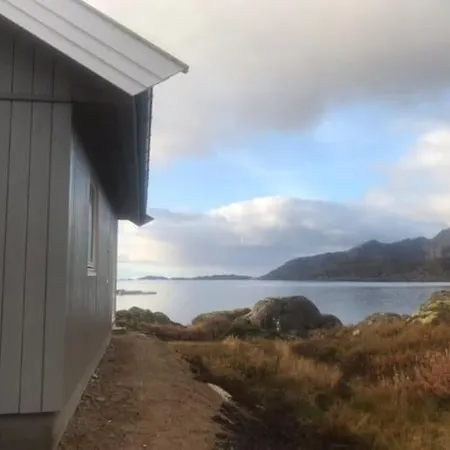 Private Newly Built Waterfront Cabin In Lofoten Holiday home
