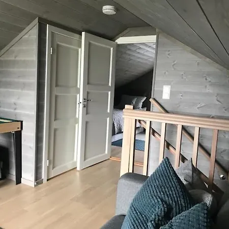 Private Newly Built Waterfront Cabin In Lofoten *