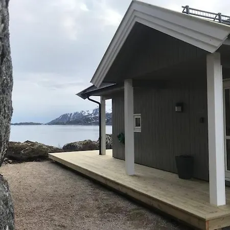 Holiday home Private Newly Built Waterfront Cabin In Lofoten *